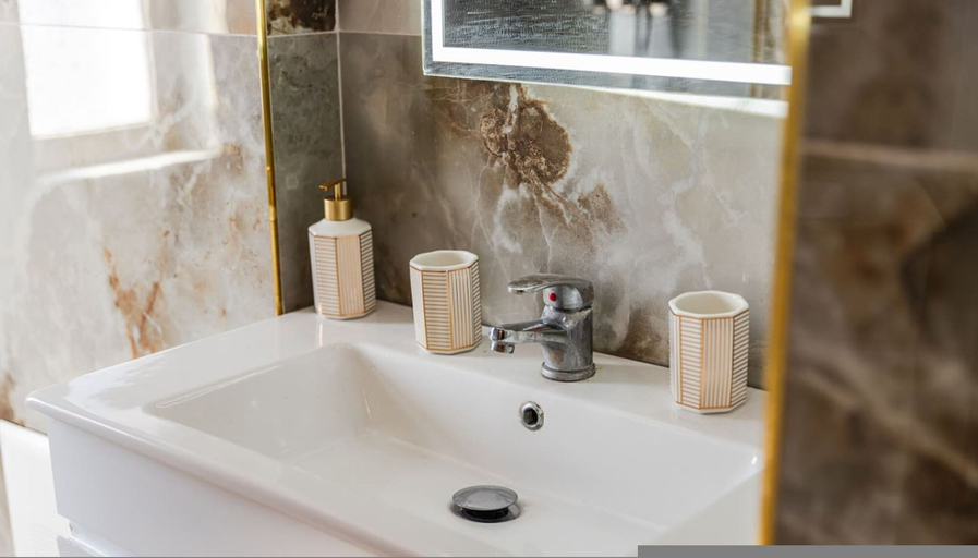 Room 4, Historic Quarter Stay 1BR Apartment, Shkodrës