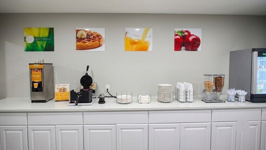 Food & Drinks 5, Quality Inn Texarkana Arkansas, Miller