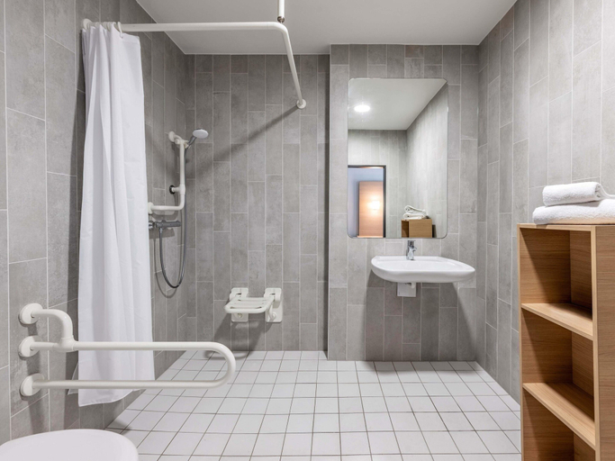 Bathroom 5, B&B Hotel Nürnberg-City, Nürnberg
