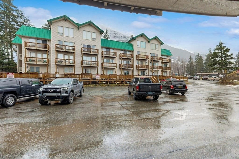 Interior 2, Second-floor Base Studio w/ Murphy Bed Near Alyeska, Anchorage