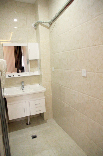 Bathroom 2, Yongsheng Wanlian Theme Hotel, Lijiang