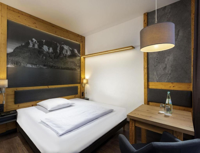 Bedroom 4, Sunday Hotel Garmisch Partenkirchen, Garmisch-Partenkirchen
