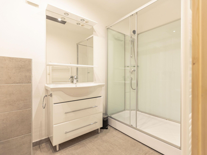 Bathroom, Styria Apartment near hiking trails No Deposit, Leoben