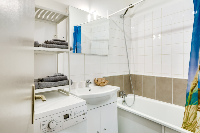 Bathroom 5, Château Turgot Gîtes, Calvados