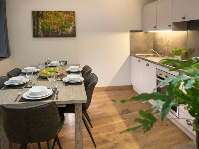 Interior 3, Garwnant White Willow Premium, Merthyr Tydfil