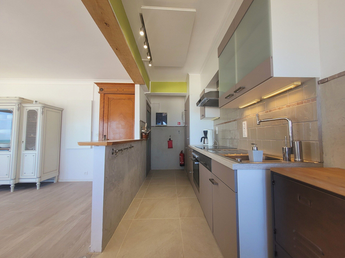 Private kitchen 4, Apartment With Panoramic Sea Views, West-Vlaanderen