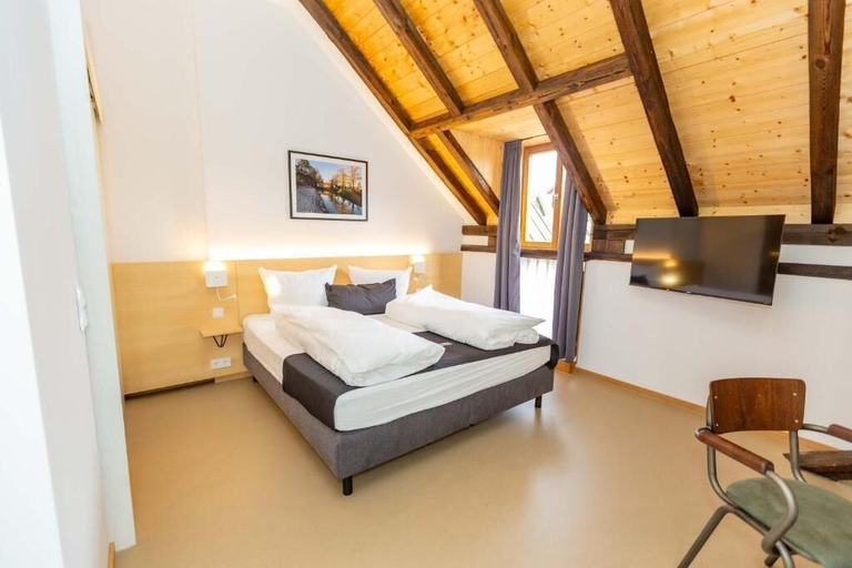 Bedroom 4, Alter Hafen Marktsteft, Kitzingen