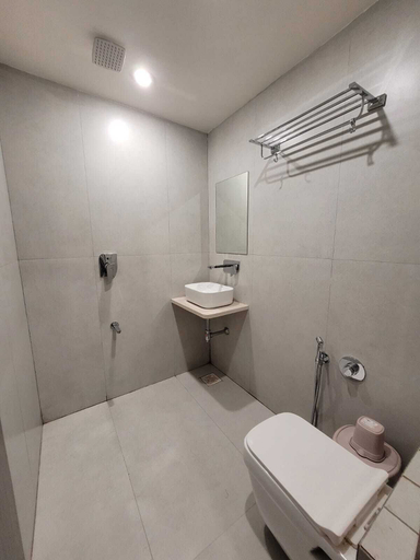 Bathroom 4, The Royal Era Hotel, Gandhinagar