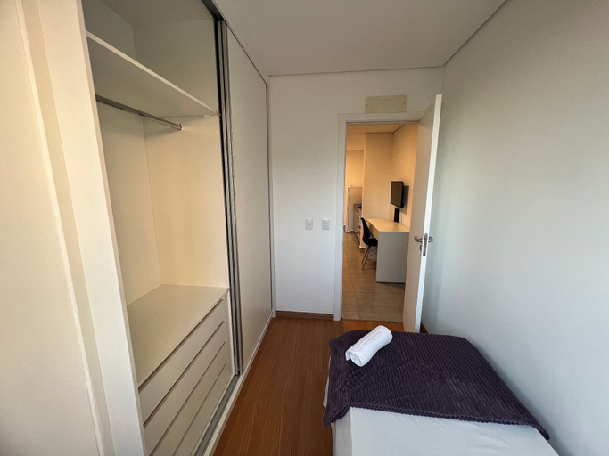 Room 5, LK SGutierrez 1, Belo Horizonte