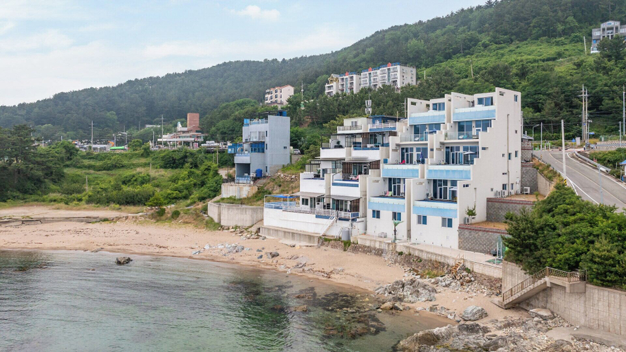 Exterior & Views 2, Yeongdeok The Best Pool Villa, Yeongdeok