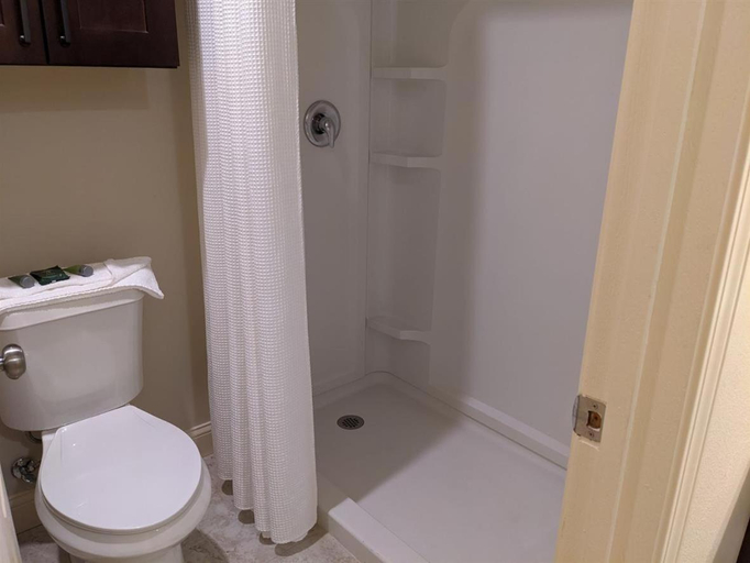 Bathroom 4, Chase Suite Hotel Lincoln, Lancaster