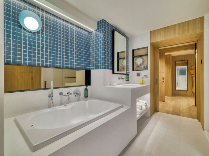 Bathroom 4, voco BANGKOK SURAWONG by IHG, Bang Rak