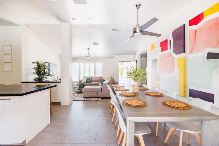 Room 4, Right Near Old Town 4BR With Heated Pool, Maricopa