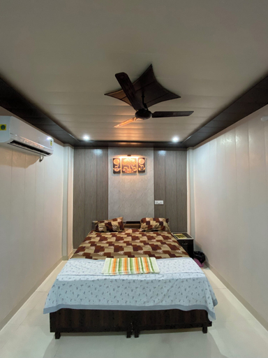 Room 3, Samrat Hotel, Sonipat