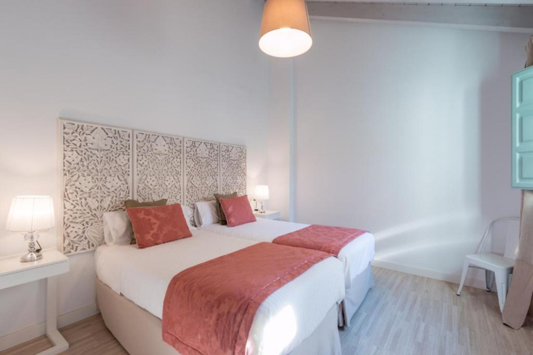 Bedroom 2, ビボ スイーツ パラシオ カブレラ リロ, Granada