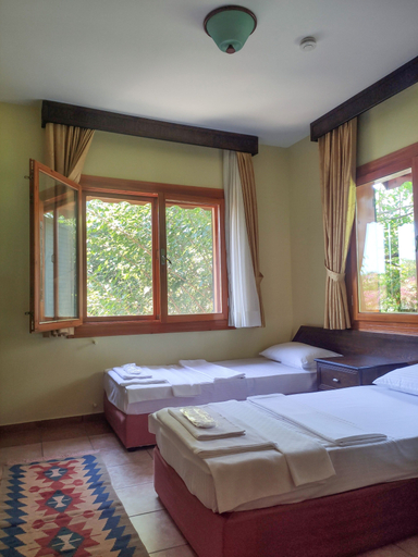 Bedroom 3, Pinea Pansiyon, Kemer
