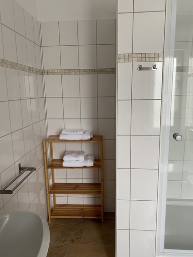 Bathroom 5, Hafen12, Bremerhaven