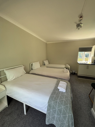 Bedroom 3, Tlk Apartments And Hotel, London