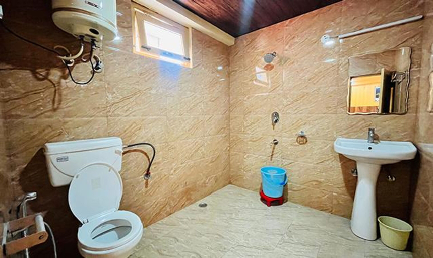 Bathroom 4, Fabhotel Green View, Kullu
