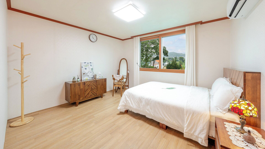 Bedroom 2, Ganghwa Pureunbam Private Pension, Ganghwa