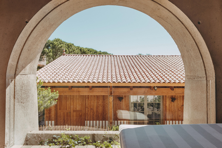Exterior & Views 2, Lily of the Valley, Var