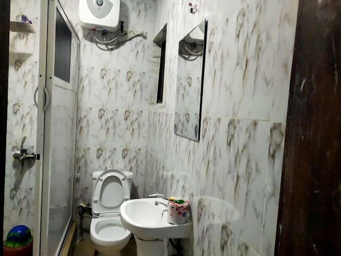 Bathroom 4, Rolak Hotel and Suites, IjebuOde