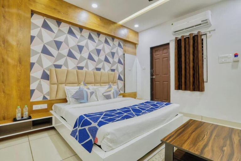 Bedroom 5, Hotel B Fine, Indore