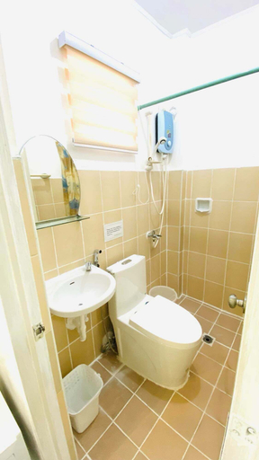 Bathroom 4, Villa Adela Pension House, Balamban