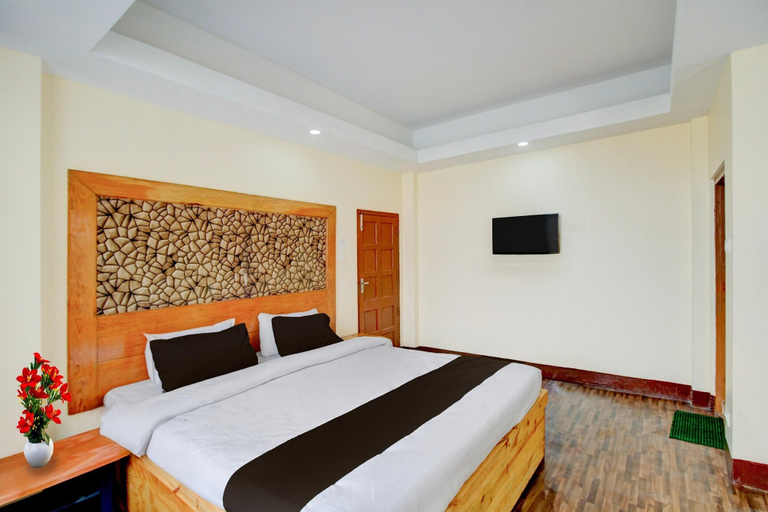 Room 5, Classic Hill Breeze Stay Inn, East Khasi Hills