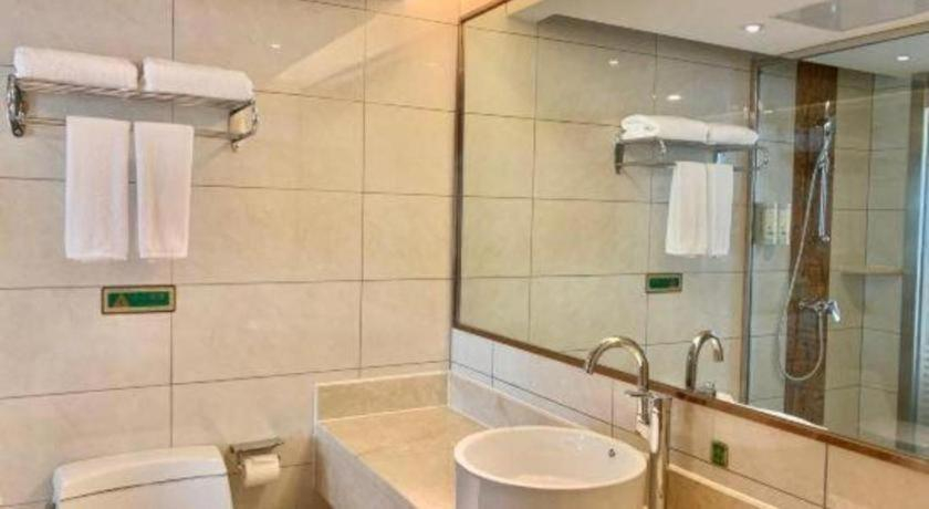 Bathroom 3, Vienna Hotel Anhui Xuancheng Langxi, Xuancheng