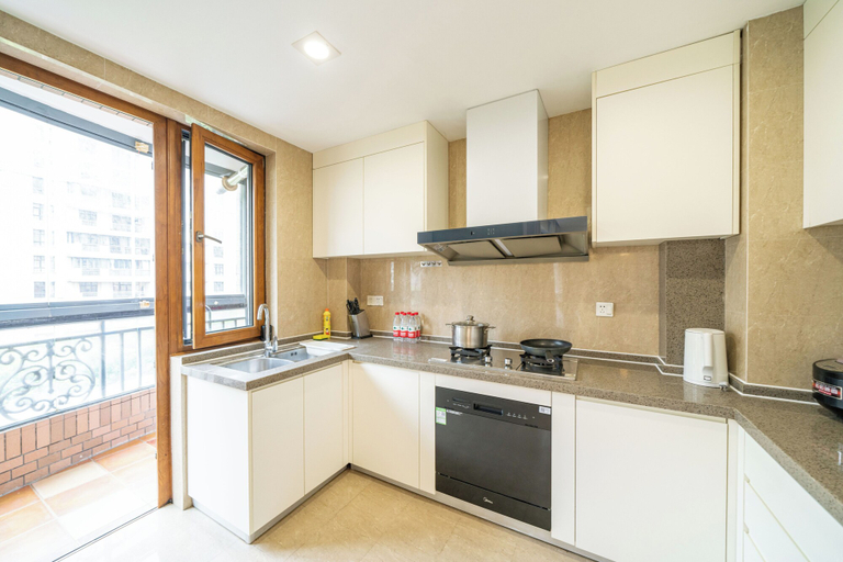 Private kitchen 3, Tyms Gubei International Plaza 3BR Apt, Shanghai
