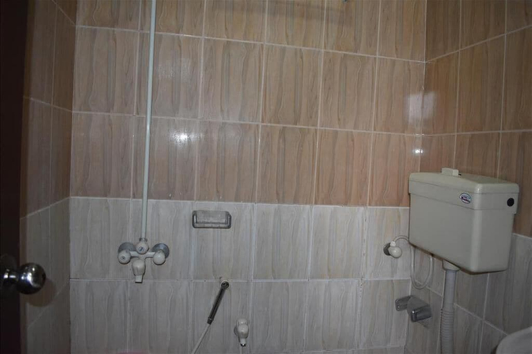 Bathroom, Hotel Al Feroz, Islamabad