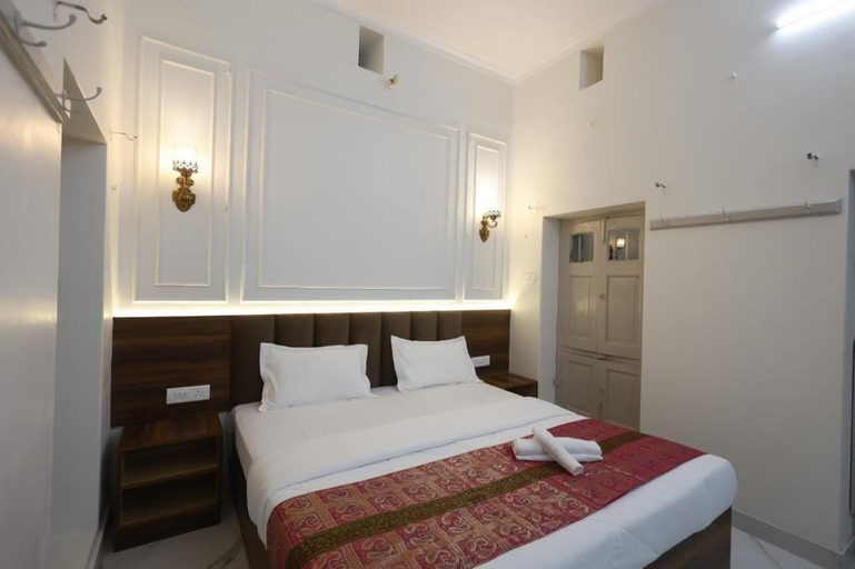Room 5, Bhawani Homes, Varanasi