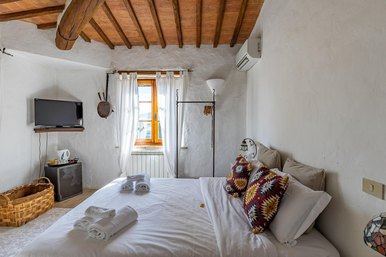 Bedroom 2, AGRITURISMO QUARANTALLINA, Siena