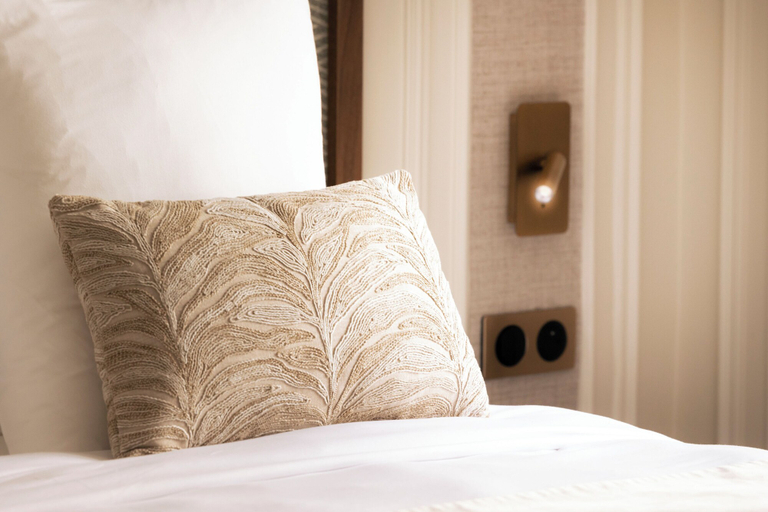 Bedroom 3, Merveil - Luxury Suite - Louvre - Rivoli, Paris