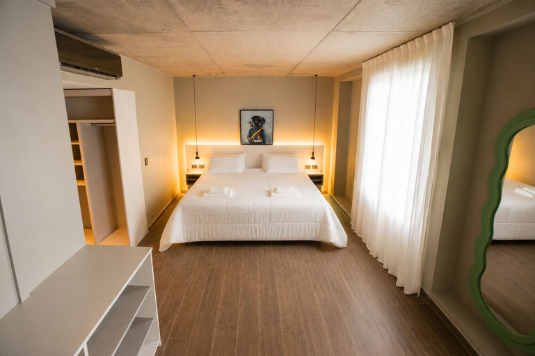 Room 2, Anything Rooms, Distrito Federal