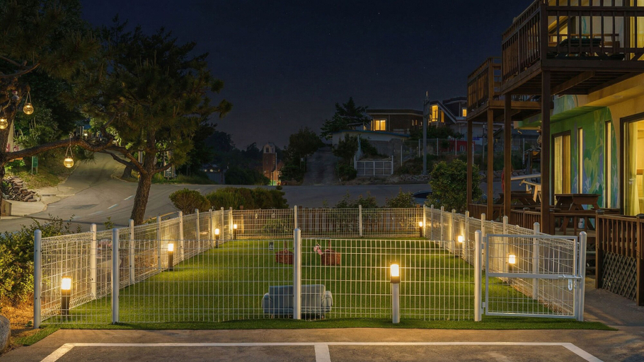 Exterior & Views 2, Goseong Sea&star Pension, Goseong