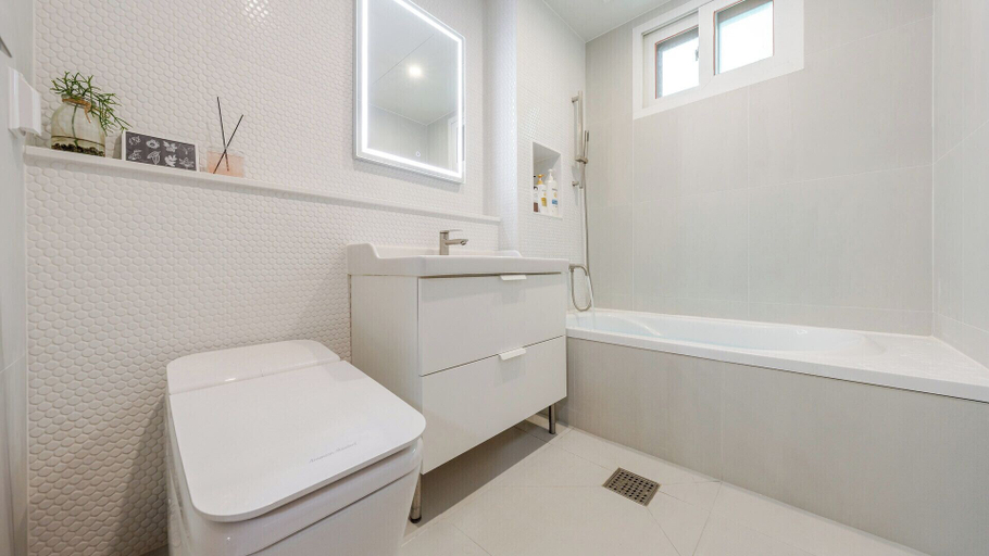 Bathroom 3, Ganghwa Pureunbam Private Pension, Ganghwa