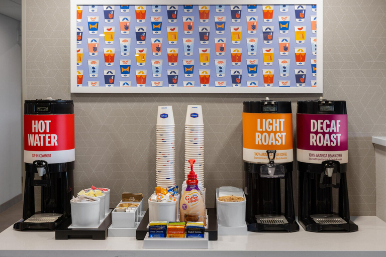 Food & Drinks 4, Hampton Inn Staunton, Augusta
