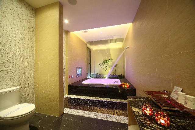 Bathroom 4, Moon-inn Boutique motel, Changhua