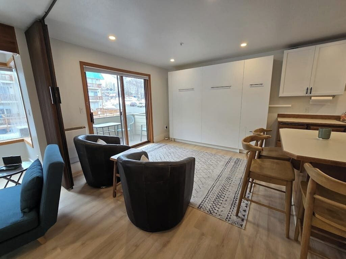 Interior 3, Second-floor Base Studio w/ Murphy Bed Near Alyeska, Anchorage