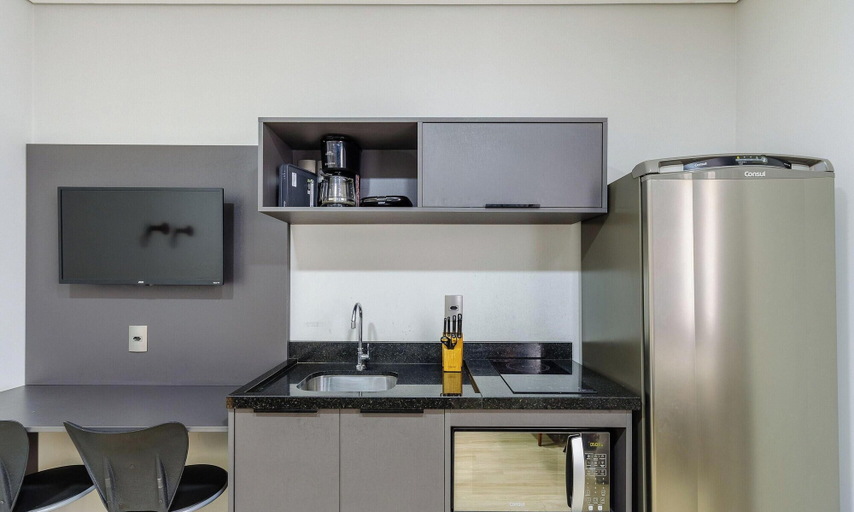 Private kitchen, Studio w/ Pool nr Public Market Tco0409, Porto Alegre