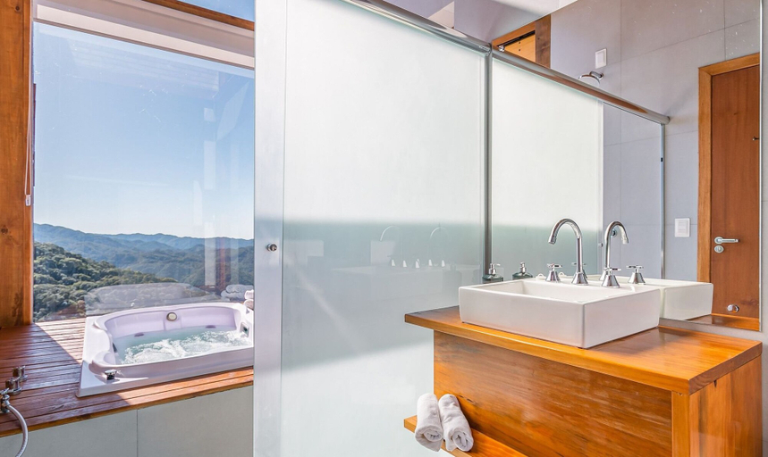 Bathroom, Cabana acolhedora c jacuzzi serra VST015, Anitápolis