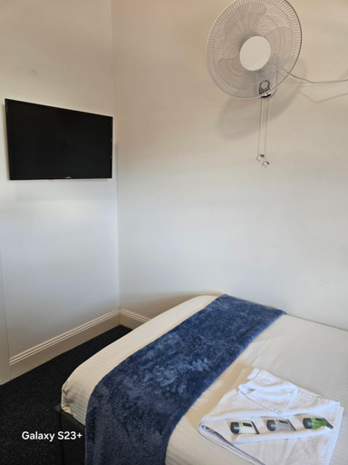 Bedroom 2, Royal Hotel Gympie, Cooloola - Gympie only