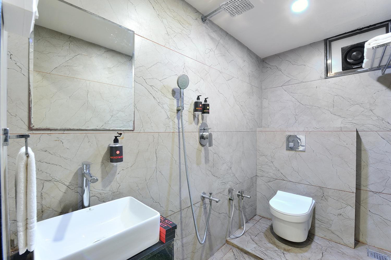 Bathroom 3, Ginger Somnath, Gir Somnath