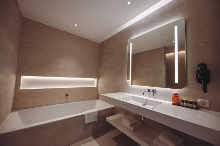Bathroom 5, Van Der Valk Hotel Houten - Utrecht, Houten