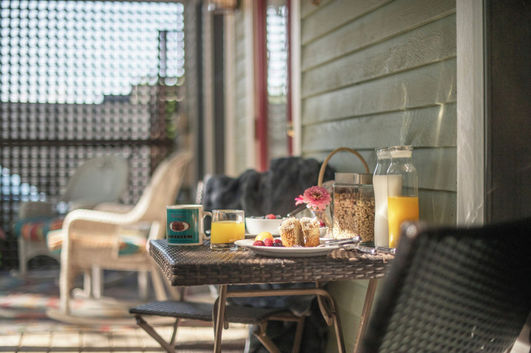 Food & Drinks 4, Hidden Garden Cottages & Suites, Allegan