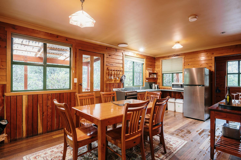Food & Drinks, Cradle Mountain Highlanders, Kentish