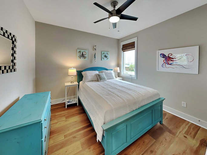 Bedroom 2, Shore Sounds Fun by Topsail Realty, Pender