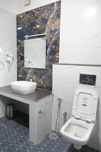 Bathroom 4, West Berry Vintage, The Nilgiris